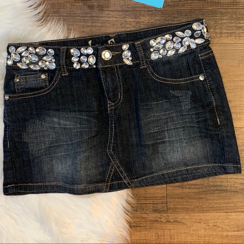 Wallflower Denim Mini Skirt Size 1 Dark Wash Rhinestone Waistband Jean Skirt‎